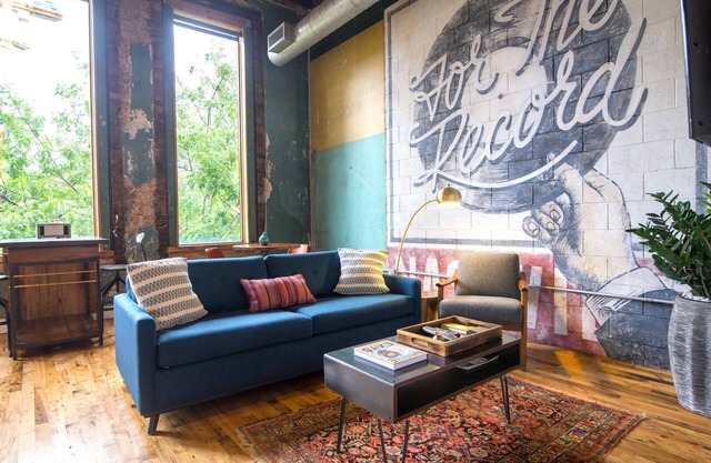 Industrial Chic Apartment Steps from Broadway (Loft 202)