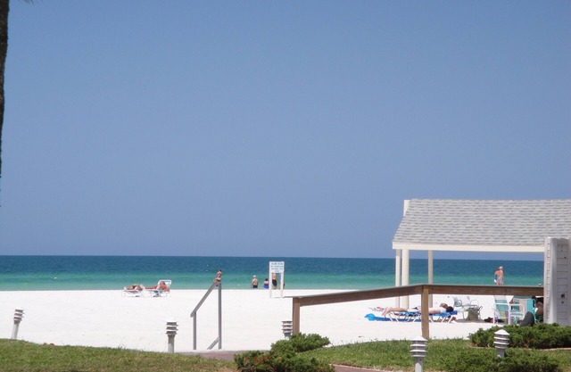 Island House Beach Resort V18 by RedAwning