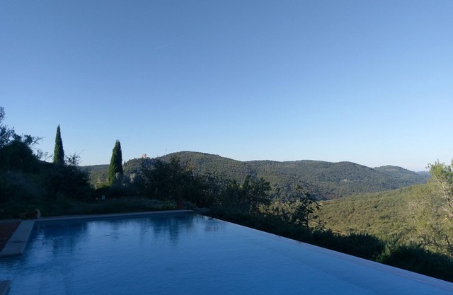 Country house with private infinity pool