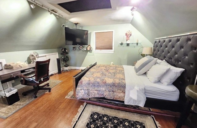 It's a Loft on the Second floor. Mins away from UBS Arena, JFK Airport