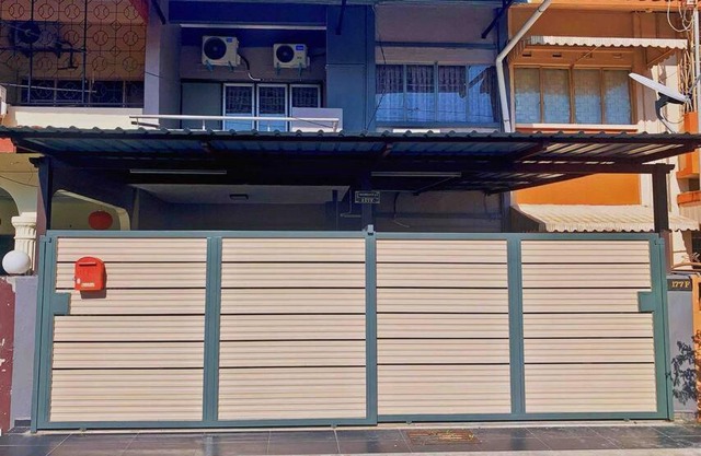 # J Homestay [15PAX -4ROOM-TOWN AREA]