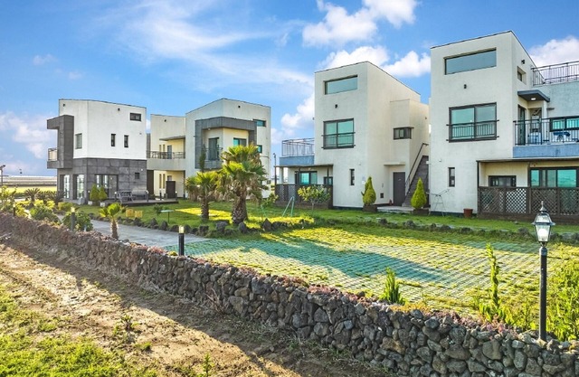 Jeju Gosanirang Pension