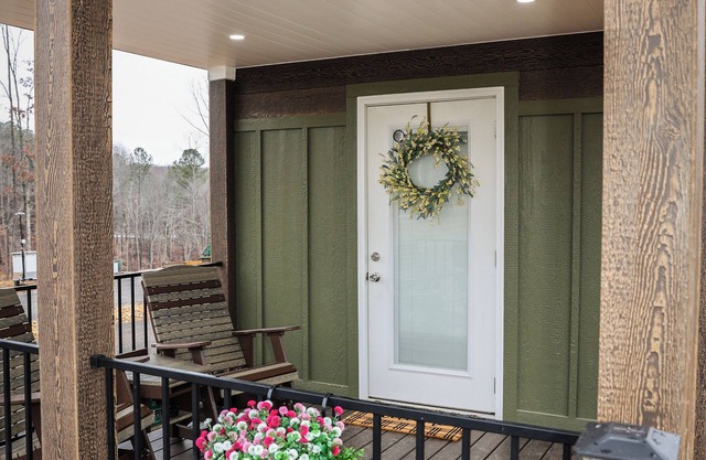 Joanie's Place 120 PGL