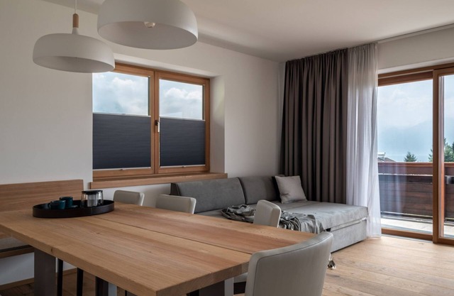 Kaisigen43 - At ground level