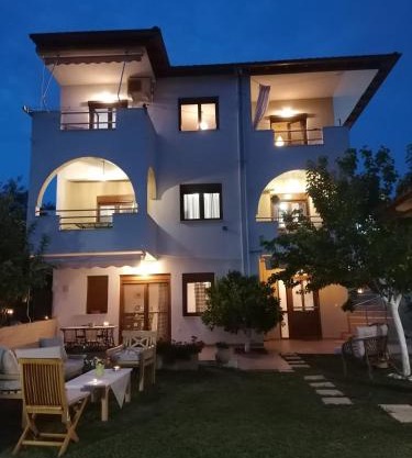 Kali Luxury Apartments -Silver-Gold-