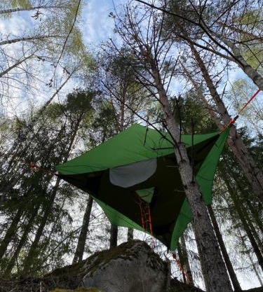 Karula Stay - Exclusive Cliffside Camper & Floating Treetent Experience