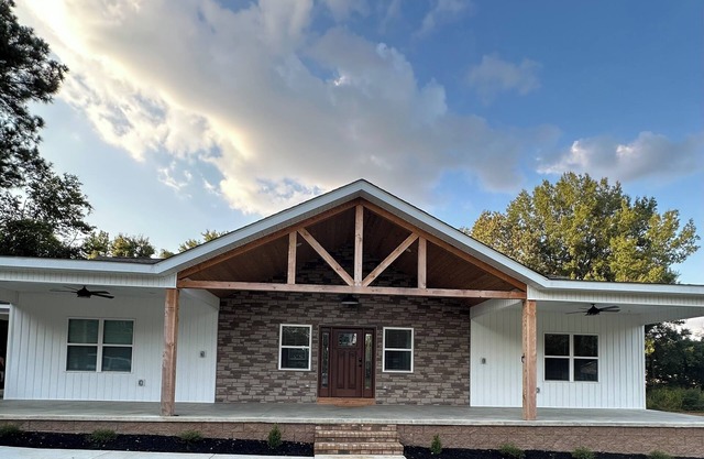 Katie Bird’s Nest a Charming 3-bedroom house in wonderful Martin