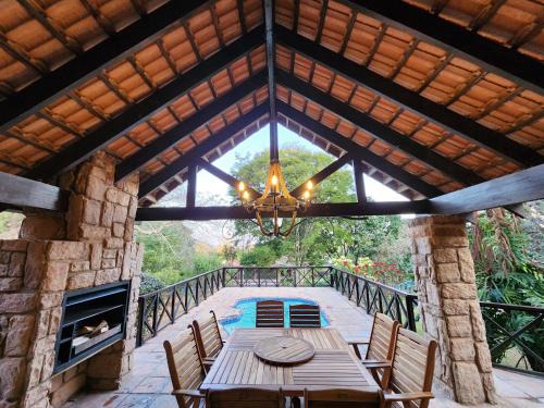 Kensington Lodge Golf Estate Villa - 17 Pinehurst Drive