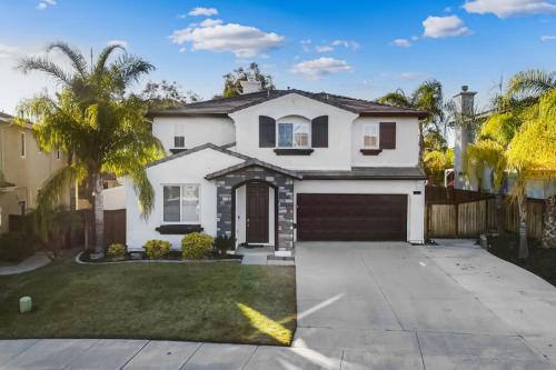 King Bed Temecula Getaway Amazing Pool and Theatre