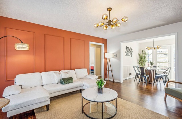 KingBed, Gazebo & Firepit - Near Wichita DT & Ascension Hospital