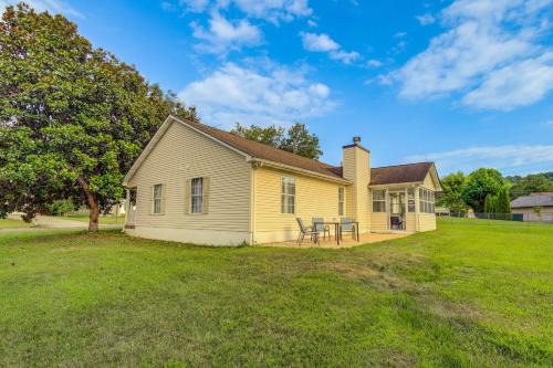 Knoxville Home with Sunroom about 9 Mi to Downtown!