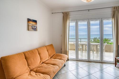 Komi Shoreline Aegean Whisper