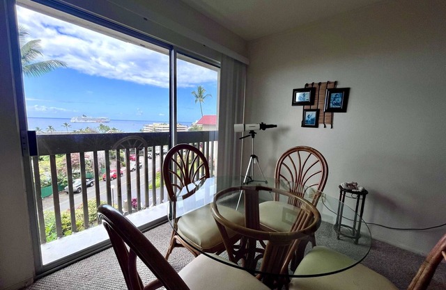 Kona Mansions Ocean Views & Amenities!