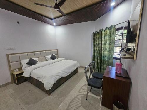 krishna hotel and restaurant