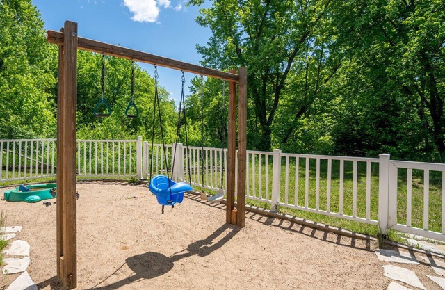 L`Enchanteur |Hot Tub | River & Kayaks |EV Charger