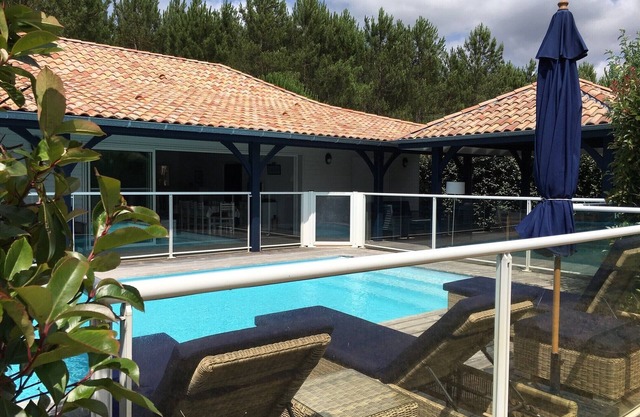 LA MAISON BLEUE - LUXURY VILLA WITH HEATED POOL