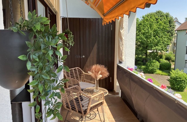 Lake Constance very close: Cute little gallery apartment in Eriskirch-Schlatt