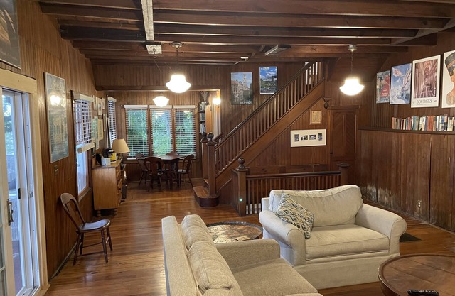 Lake front Cottage on Keuka Lake - 6 beds, 2 bathrooms.