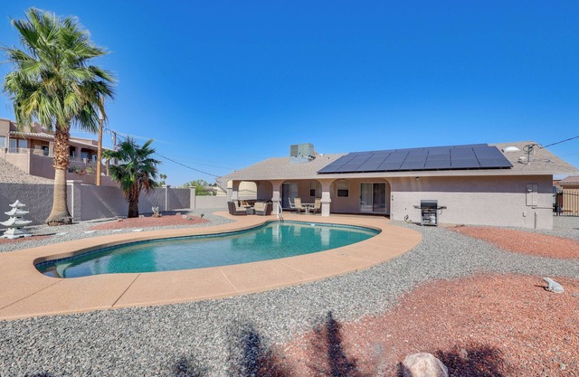 Lake Havasu Home - 2 Mi from Main Launch Ramp!