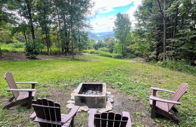 Lake View with 7 Acres & WiFi near Naples and Outdoor Fun!