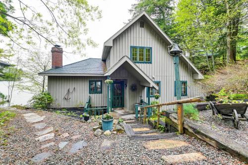 Lakefront Adirondacks Home Lake George Oasis!