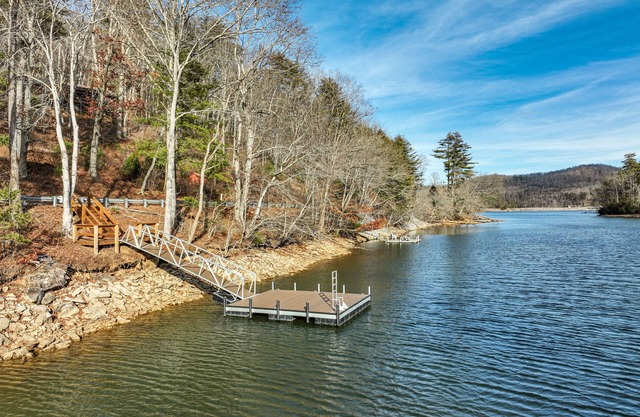 Lakeside Cashiers Cabin w/Private Boat Dock!