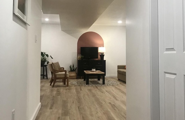 Lakeside Suite - Two bed, Two bath Suite in Nelson