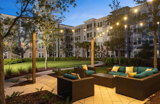 Landing at Soltair Cypress Creek - 2 Bedrooms in Wesley Chapel