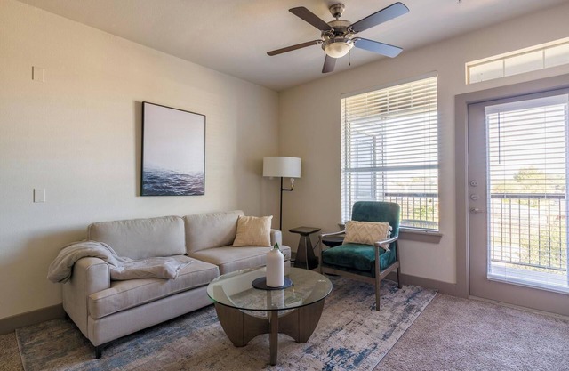 Landing | Beautiful 1BD, Pool, Clubhouse