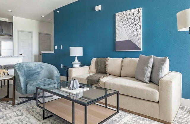 Landing | Stunning 1BD, Pool, Gym