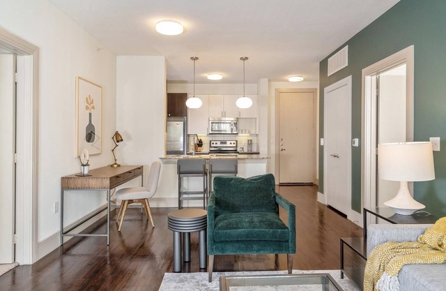 Landing | Stylish 2BD, Gym, Clubhouse