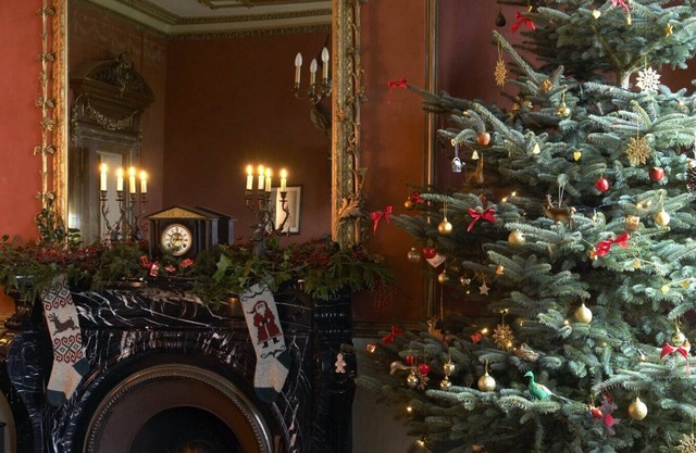 Large country house sleeps up to 13 on the outskirts of Salisbury