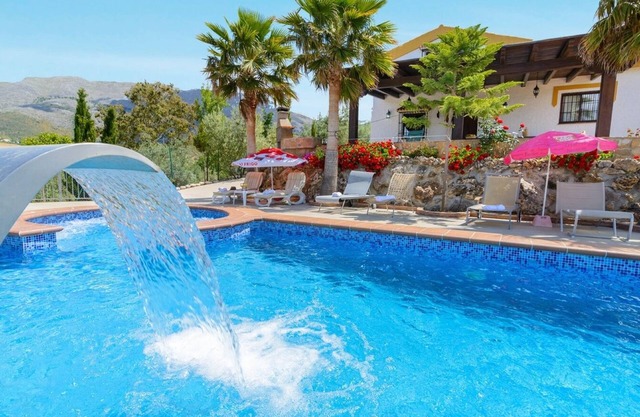 Las Lomas de San Rafael Periana by Ruralidays