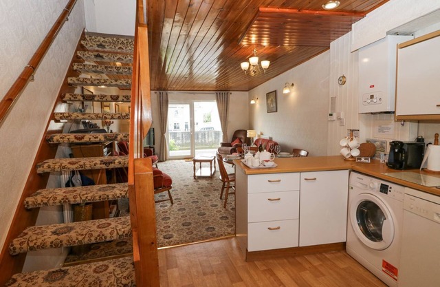 Lazey Cottage