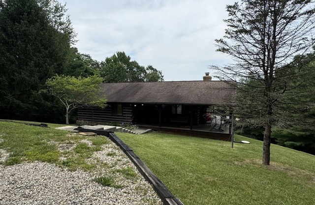 Lazy Lane Cabins - Moonlight Ridge