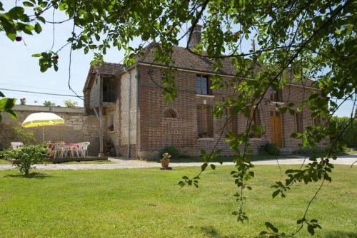 Le bas du buisson ferme