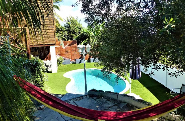 LE CLOS DE VAL - BUNGALOW - HEATED POOL - SEA VIEW - AIR CONDITIONING