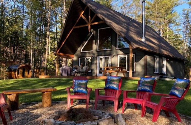 Le Godendard - waterfront + sauna & wood fireplace