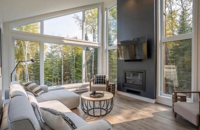 Le Verseau 148: Horizon Views, Hike, Spa and Relax
