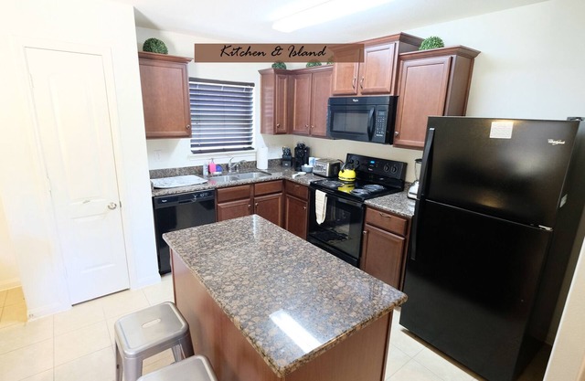 leclaire · ❤️Bush Airport-4 Bedroom, 5 beds North Houston