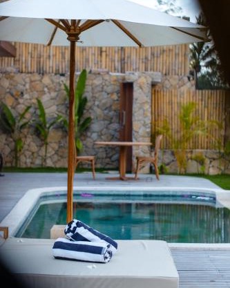 Lembah Lombok - Private 2BR Pool Villas near Kuta Center