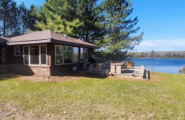 Lily Bay Lodge