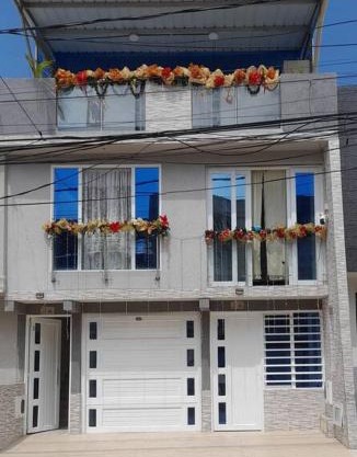 Lindo y moderno apto con vista a la montaña