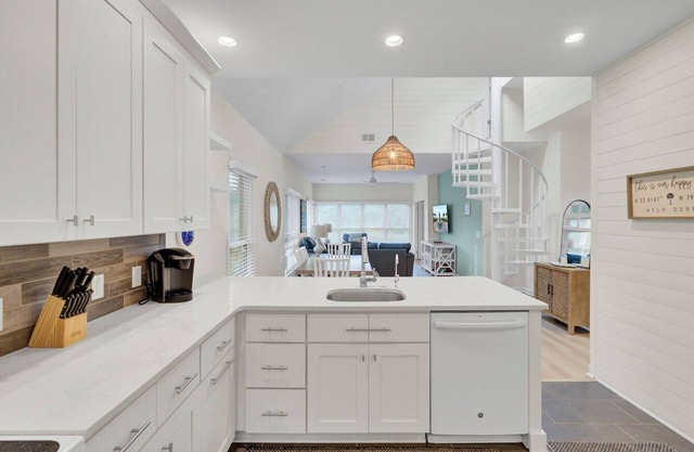 Links Clubhouse 6 by Wild Dunes