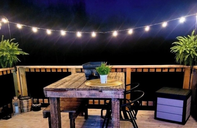 “Little Blue Cabin Cozy Boho Hideaway Jacuzzi, Fire Pit & Close to BRP”