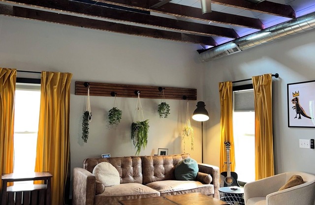 Lively downtown 2-bedroom home w/private yard and firepit