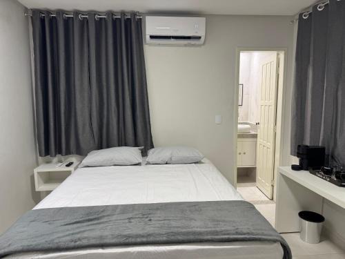 Loft 305B com Ar Condicionado no Bairro Muquiçaba, bem localizado para negócios e fácil acesso para todas as praias e montanhas da cidade - COM vaga de garagem