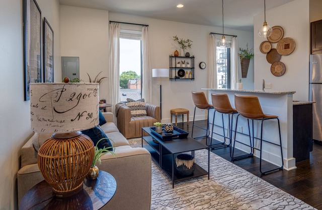 LOFTS AT 30TH - CONTEMPORARY COUNTRY - MINS TO BROADWAY