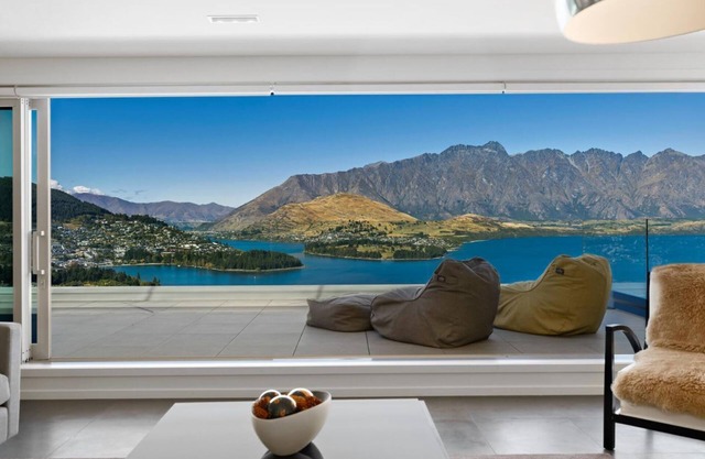 Lordons Penthouse | Hot Tub, BBQ, Gas Fire, A/C