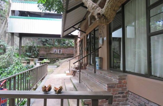 Lost Trail Bed and Breakfast